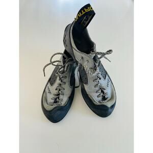 La Sportiva Nago climbing shoe 
size 37 1/2 5 1/2 Men’s 6 1/2 Woman’s